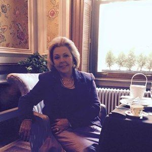 Meet your Posher, Lynne